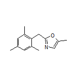 5-Methyl-2-(2,4,6-trimethylbenzyl)oxazole