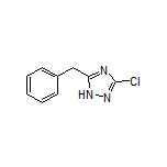 5-Benzyl-3-chloro-1H-1,2,4-triazole